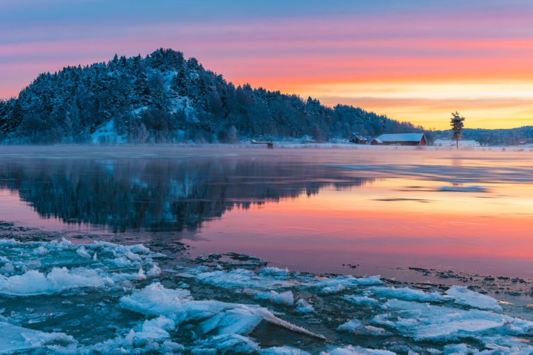 Soluppgång vid Göta Älv, Lilla Edets kommun