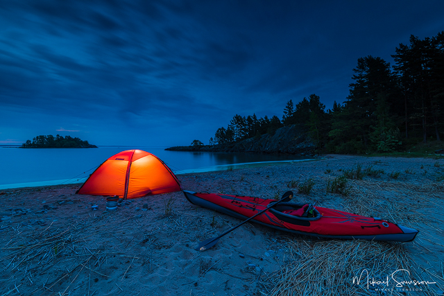 Tältning vid Harehalsen, Tösse skärgård. Foto: Mikael Svensson