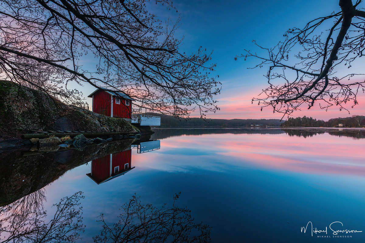Gryning vid Landvettersjön, Härryda, Sweden.