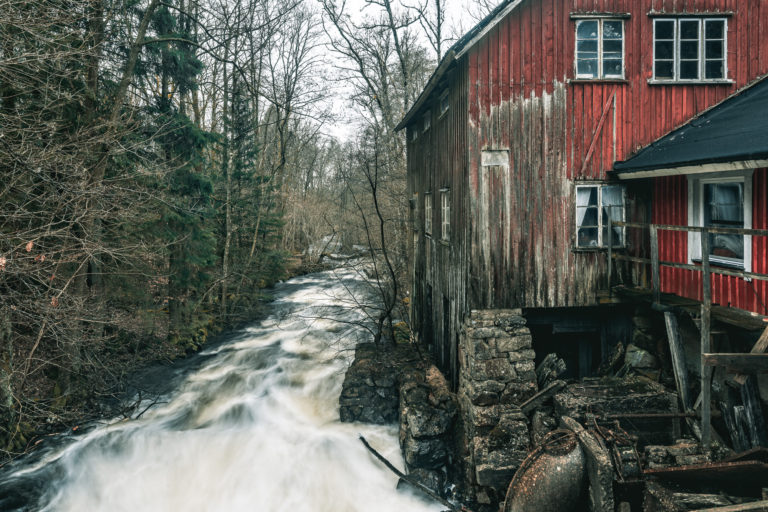 Ålgårdsbacka kvarn, Lindomeån, Mölndal. Foto: Mikael Svensson, www.mikaelsvensson.com
