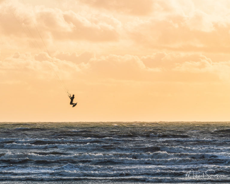 Kitesurfning i Apelviken, Varberg.