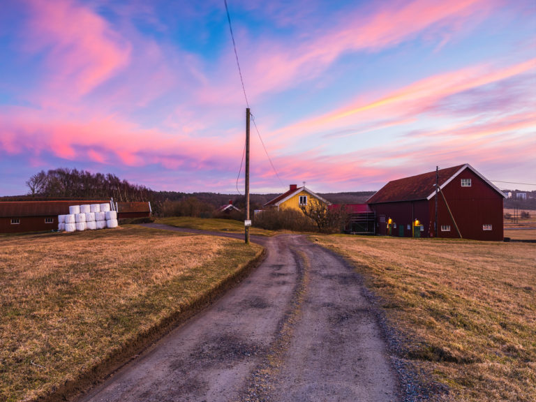 Solnedgång vid Fässbergs Mellangård, Mölndal.