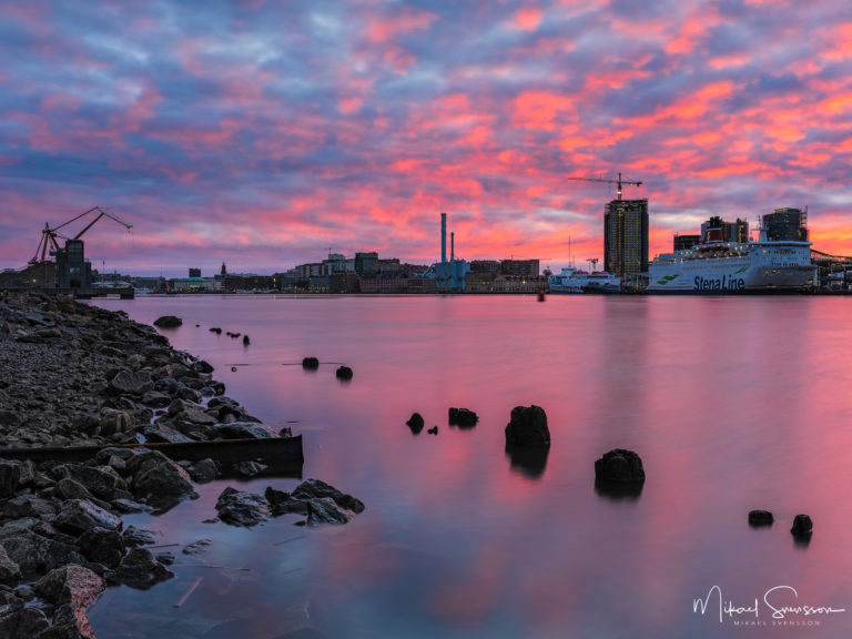 Vacker soluppgång vid Lindholmen, Göteborg.