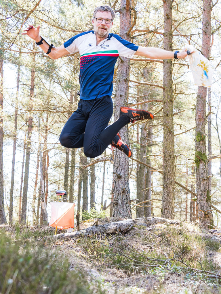 Orienterare från Tolered-Utby OL under orienteringstävlingen Herkules Skogsdåd, Mölndal.