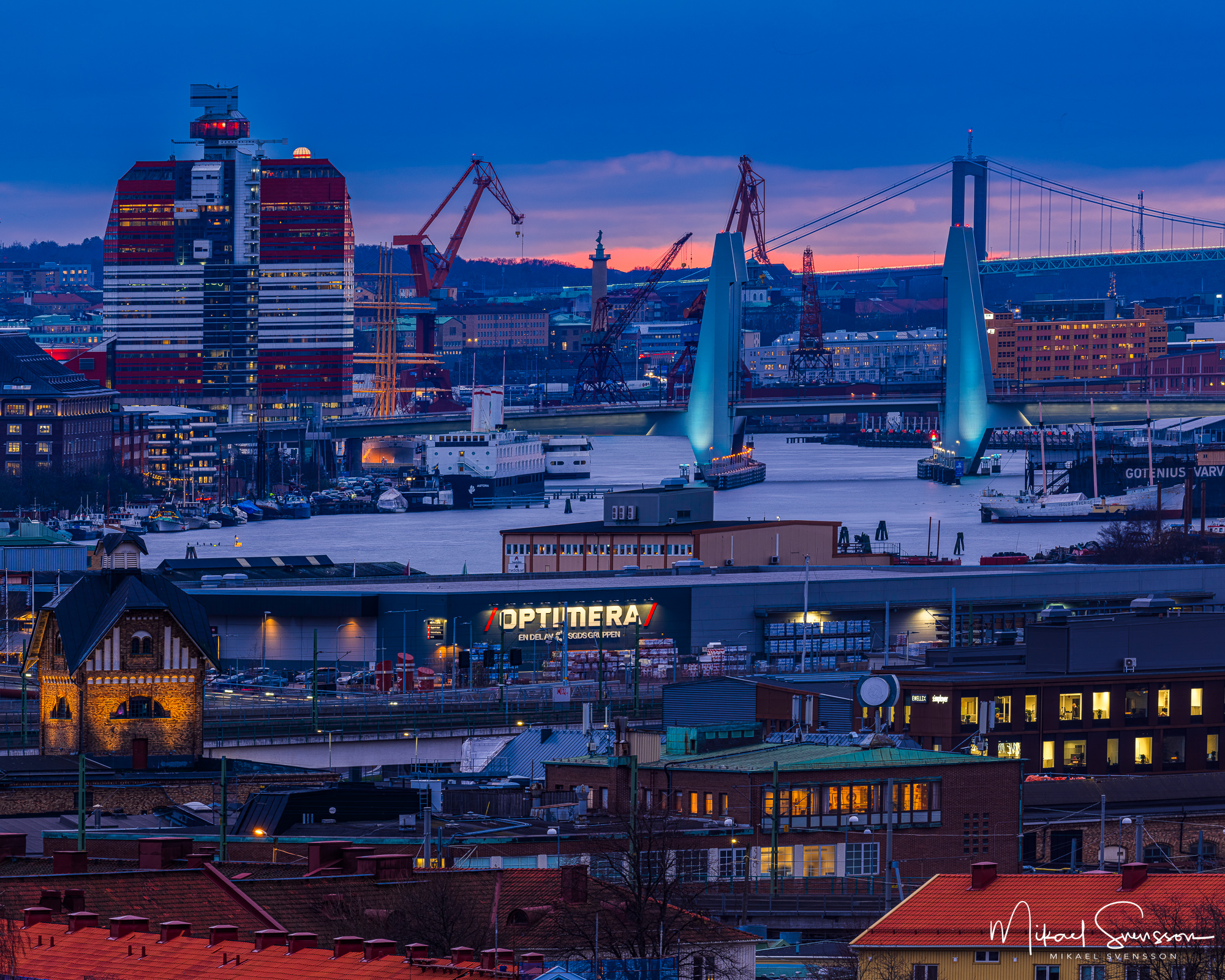 Utsikt över Göteborg och hamninloppet.
