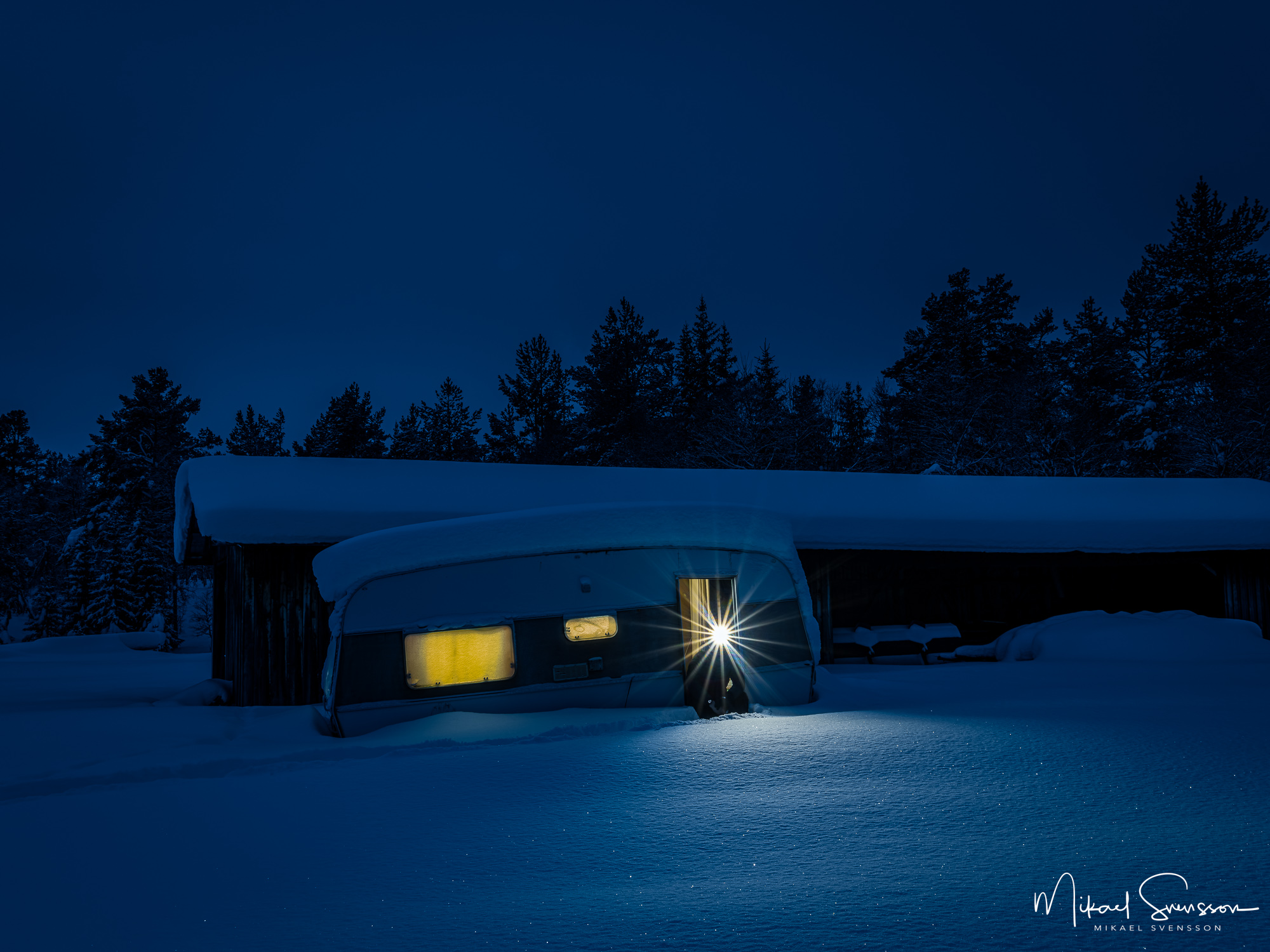 Husvagnscamping i vinterskrud. Storsätern, Dalarna. Foto: Mikael Svensson