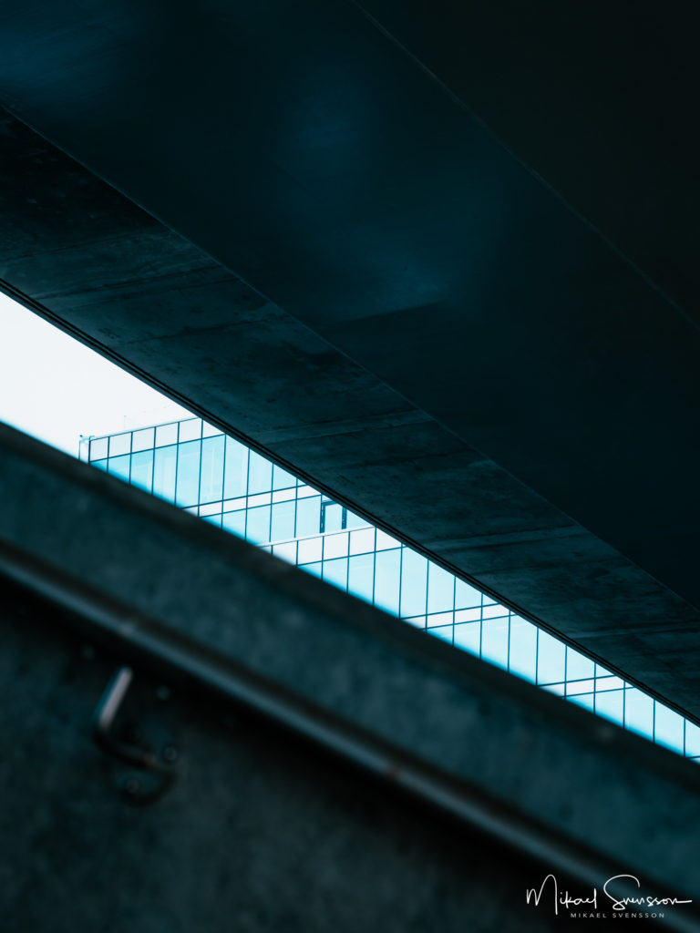 Platinan sett underifrån Hisingsbron, Göteborg.