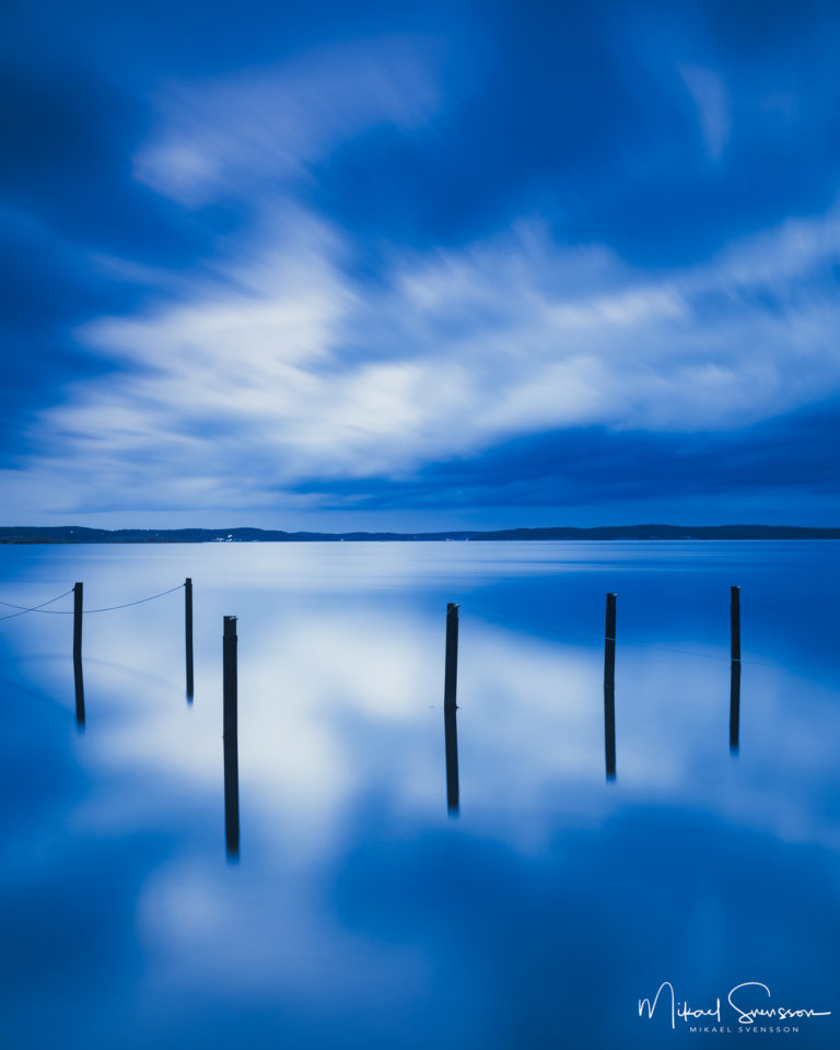 Pålar vid småbåtshamnen, Vadholmen, Kungälvs kommun