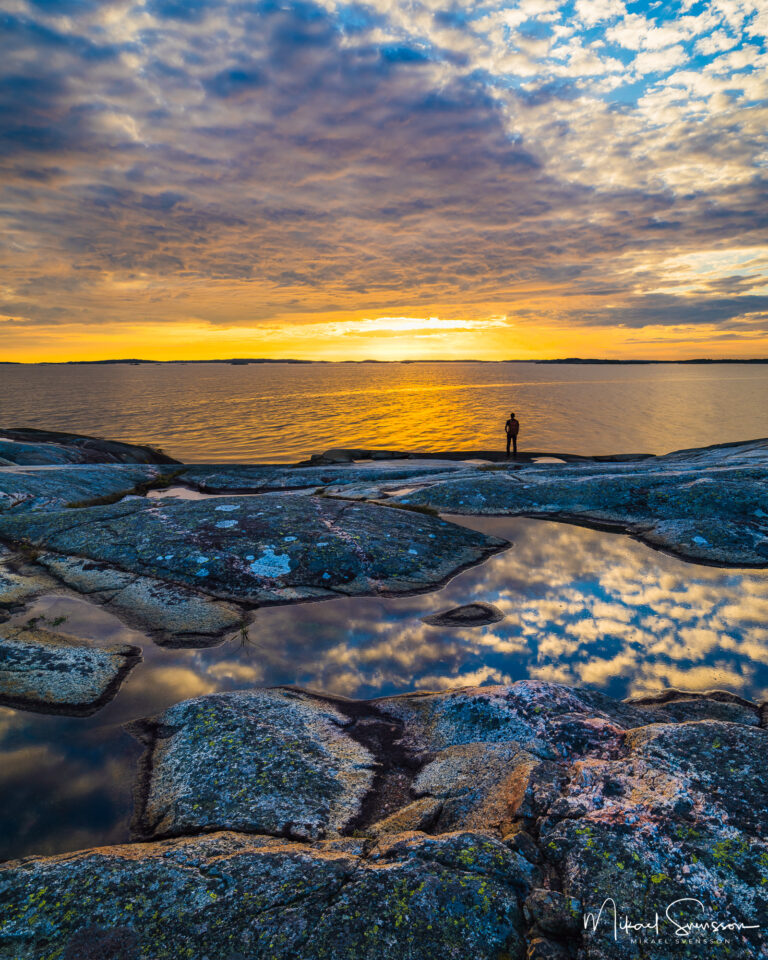 Solnedgång vid Stora Amundön. Stora Amundö och Billdals skärgård naturreservat, Göteborg.
