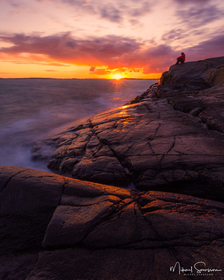 Solnedgång vid Stora Amundön. Stora Amundö och Billdals skärgård naturreservat, Göteborg.
