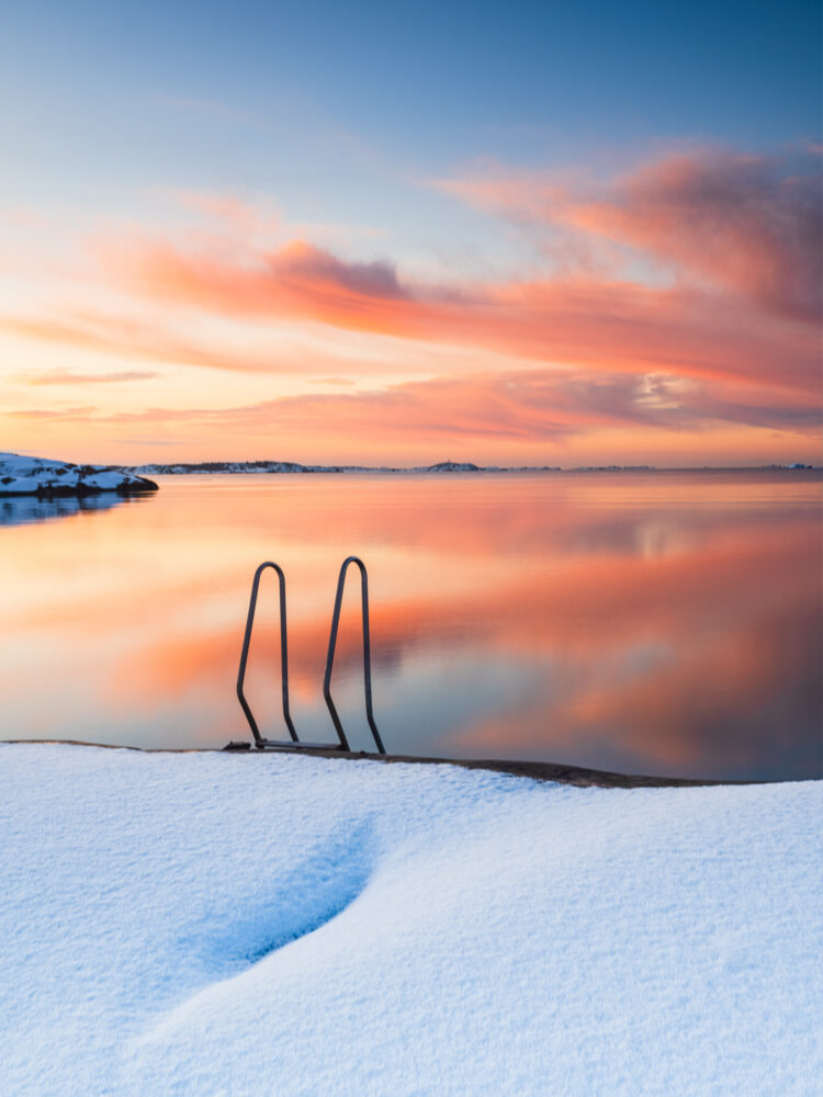 Soluppgång vid badplats, Smithska udden i Göteborg.