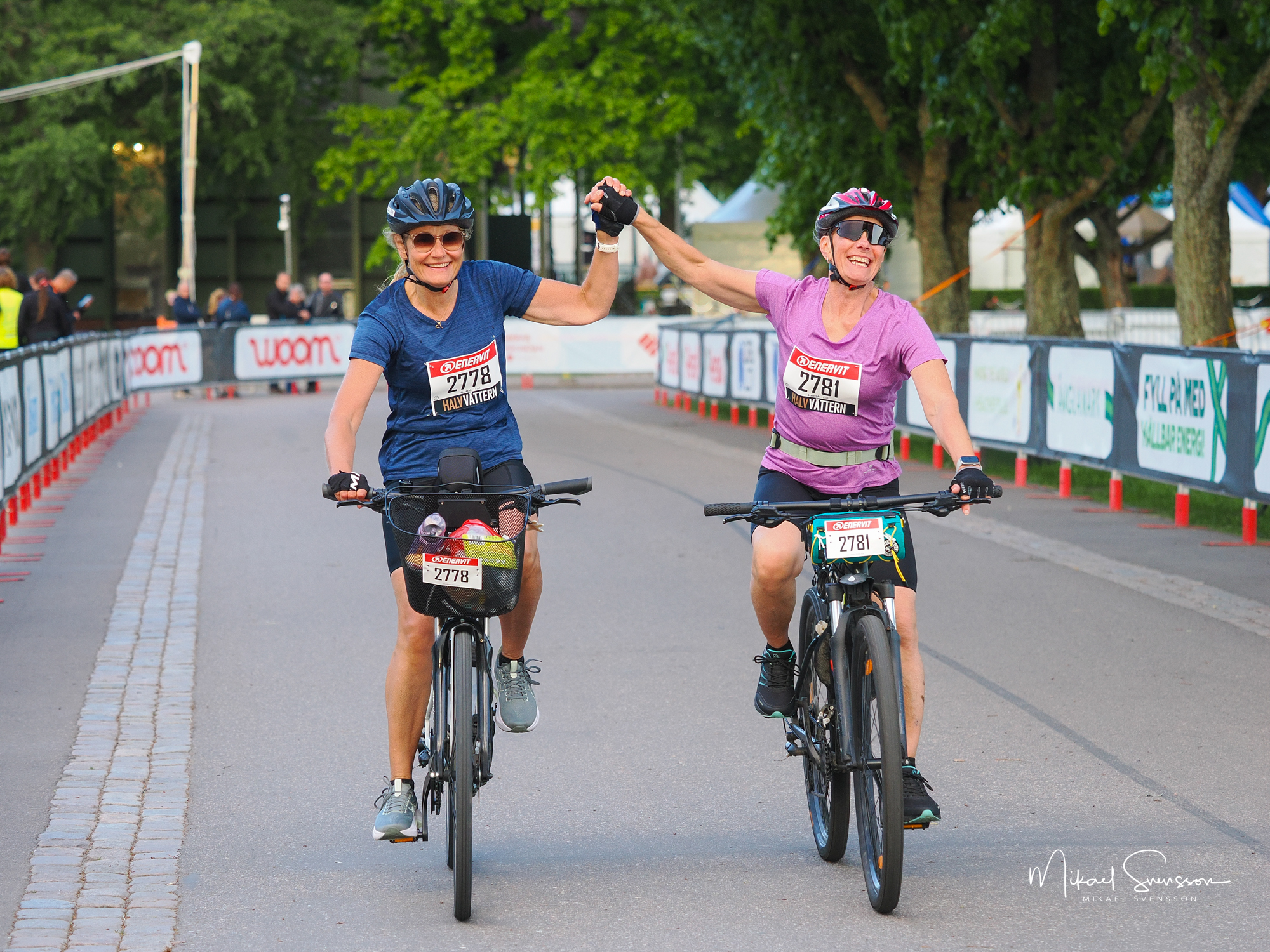 Tjejvättern, Halvvättern och Vätternrundan 100 km 2025 – En dag fylld av cykelglädje Målgång vid Halv Vättern 2026